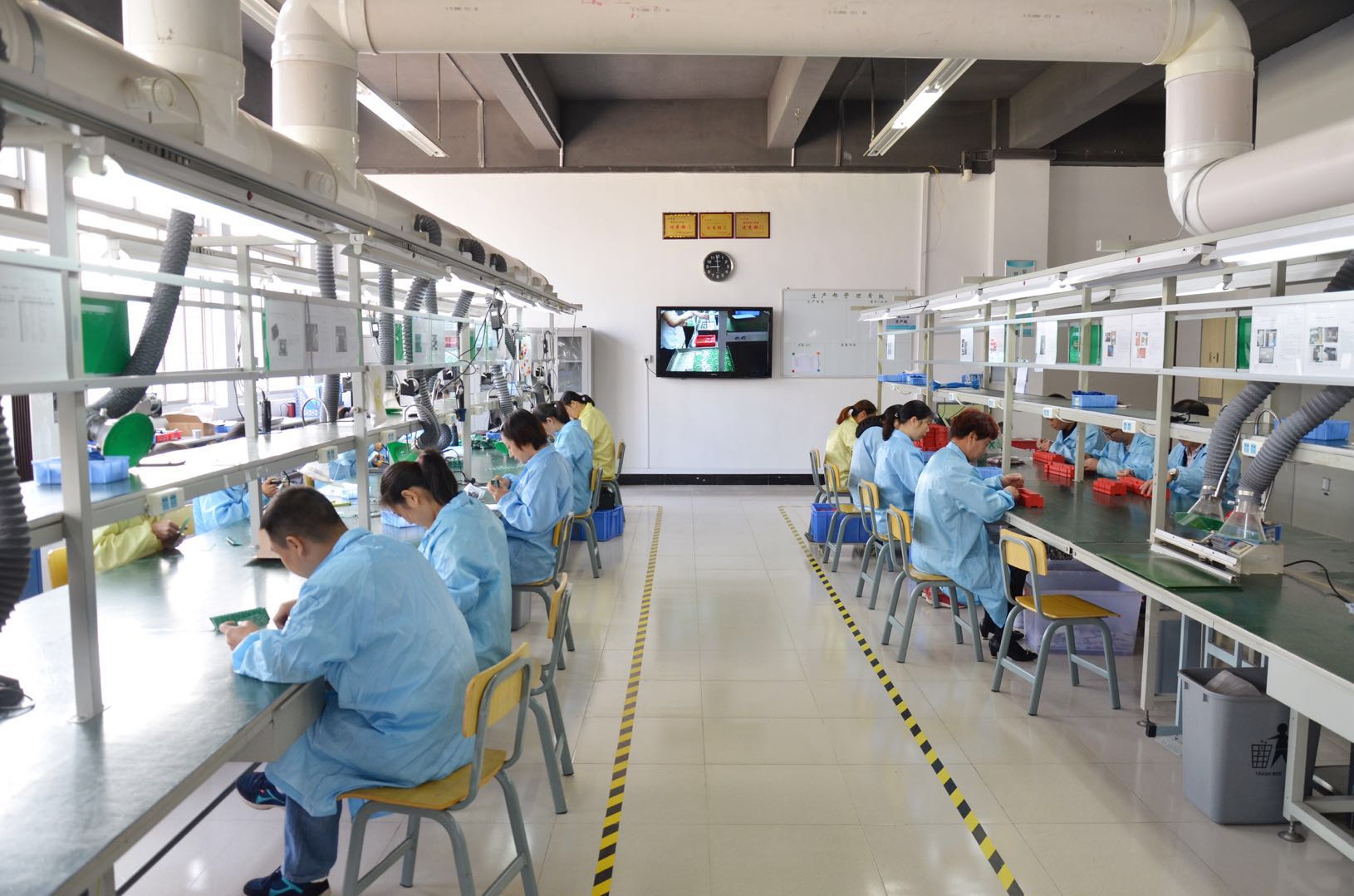 生产线一.jpg 生产线一.jpg