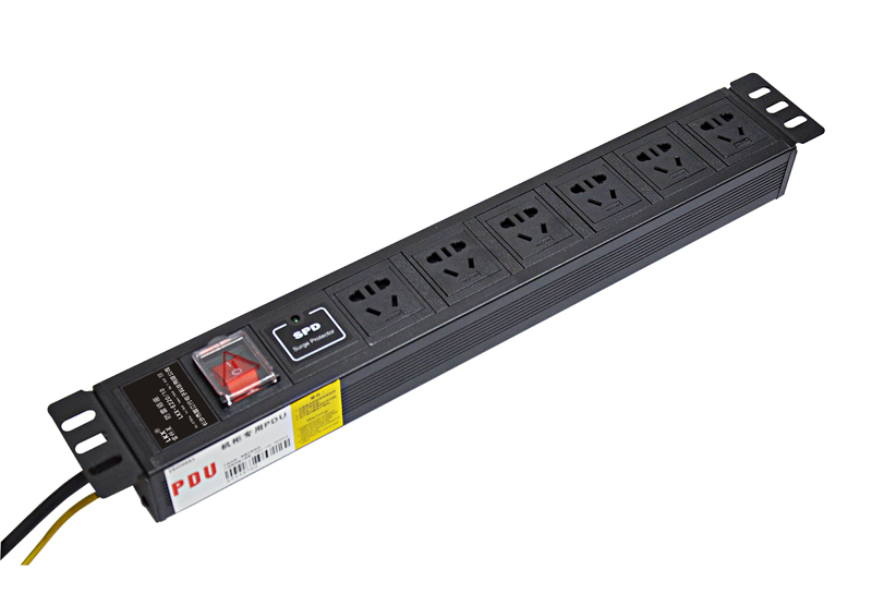 防雷插座(机架式6口、10A、1.5U).jpg 防雷插座(机架式6口、10A、1.5U).jpg